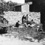 Vendanges 1952 à la Charité - la pause repas